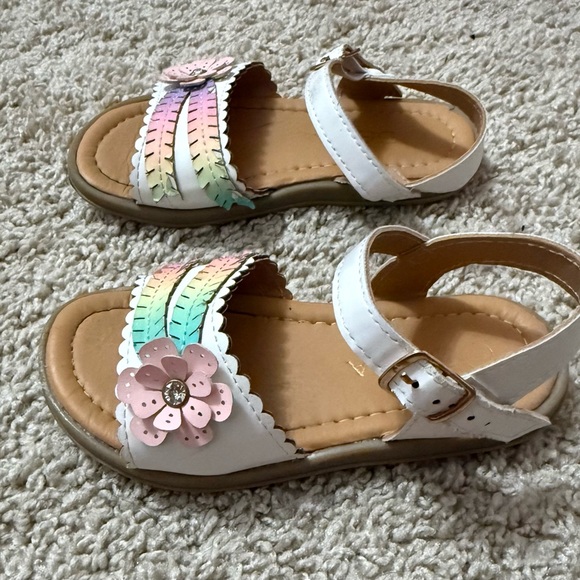 White and Pink Braided Sandals with Flower Embellishments - Picture 3 of 7